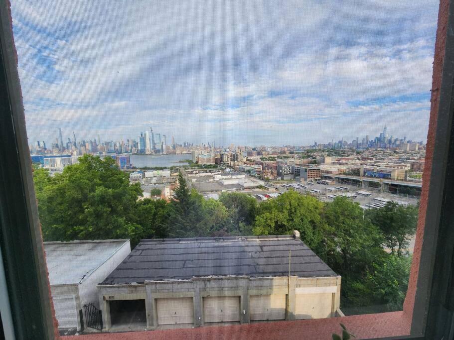 Elegant 2 Bed Gem! Mins From Nyc Διαμέρισμα Union City Εξωτερικό φωτογραφία