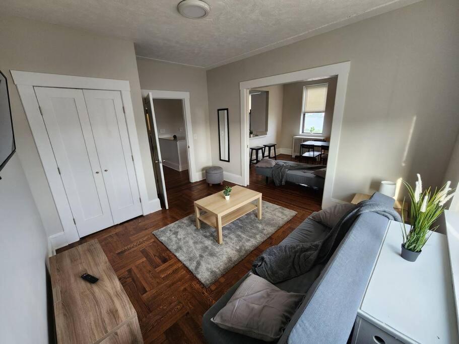 Elegant 2 Bed Gem! Mins From Nyc Διαμέρισμα Union City Εξωτερικό φωτογραφία
